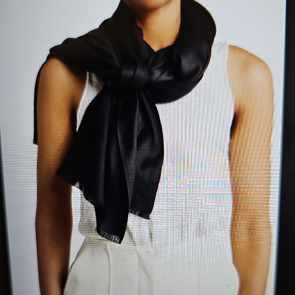 NWT Vince Camuto Oversized Satin Pashmina Wrap Black 65"x25"